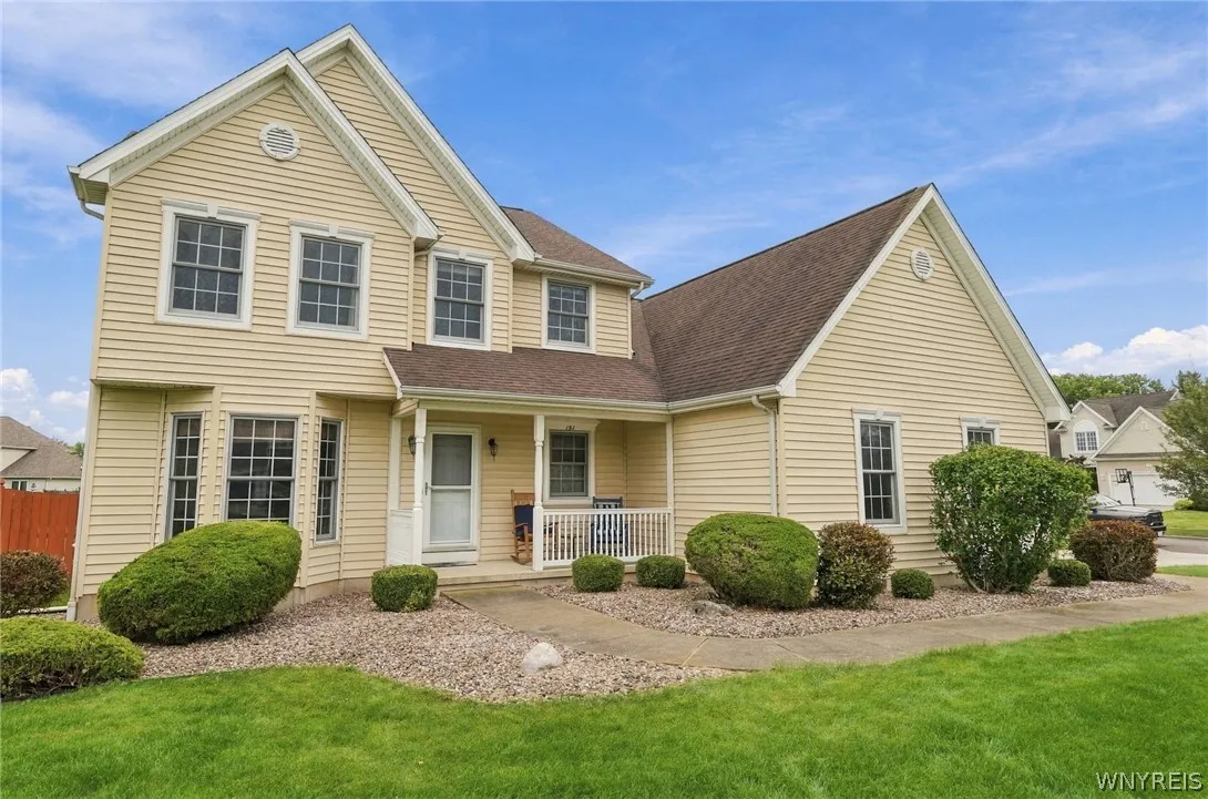 151 Independence Lane, Grand Island, New York 1407, Grand Island, New York 14072, 4 Bedroom Bedrooms, 9 Room Rooms,2 BathroomBathrooms,Residential,For Sale,151 Independence Lane, Grand Island, New York 1407,0,B1716123