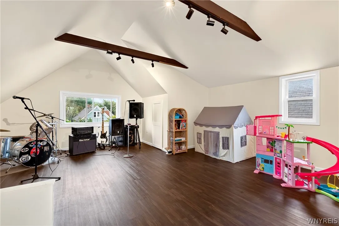 120 Greenwood Place, Buffalo, New York 14213, Buffalo, New York 14213, 3 Bedroom Bedrooms, 7 Room Rooms,2 BathroomBathrooms,Residential,For Sale,120 Greenwood Place, Buffalo, New York 14213,0,B1716204