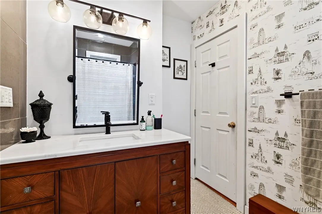 120 Greenwood Place, Buffalo, New York 14213, Buffalo, New York 14213, 3 Bedroom Bedrooms, 7 Room Rooms,2 BathroomBathrooms,Residential,For Sale,120 Greenwood Place, Buffalo, New York 14213,0,B1716204