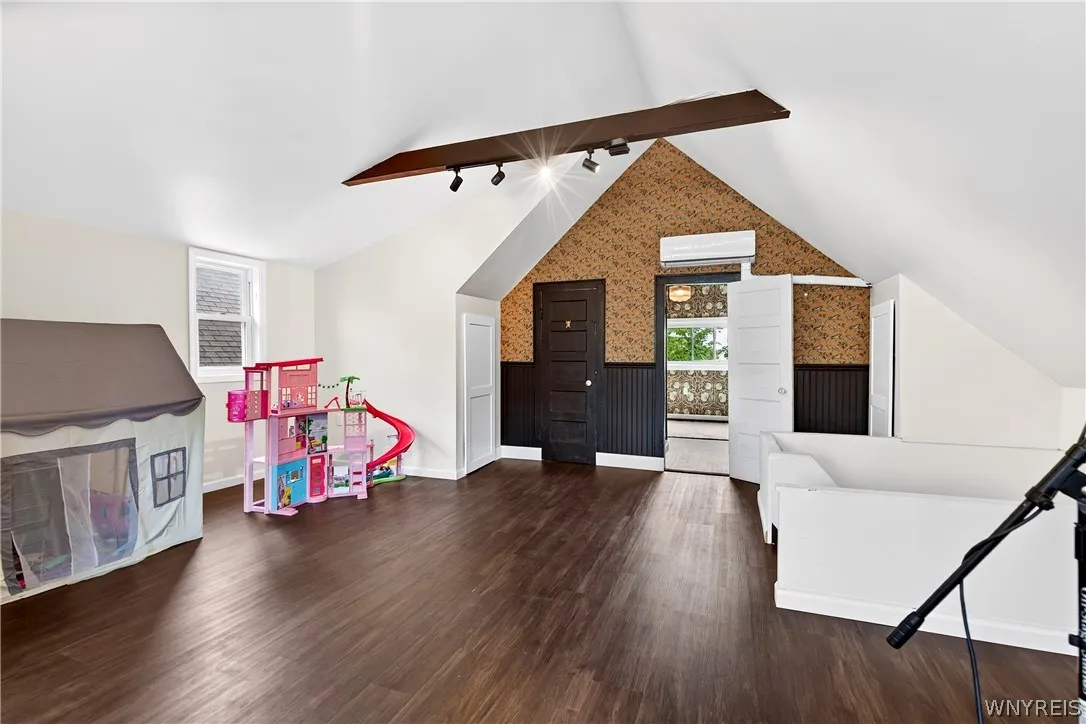 120 Greenwood Place, Buffalo, New York 14213, Buffalo, New York 14213, 3 Bedroom Bedrooms, 7 Room Rooms,2 BathroomBathrooms,Residential,For Sale,120 Greenwood Place, Buffalo, New York 14213,0,B1716204