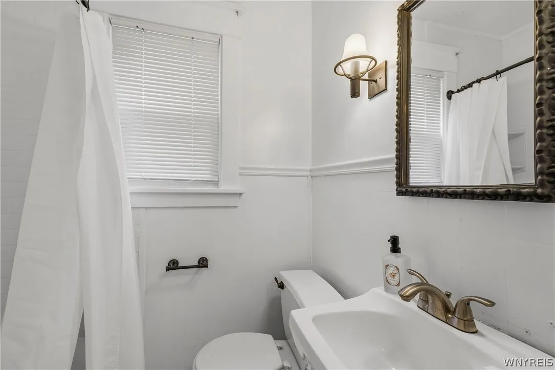 356 Sanders Road, Buffalo, New York 14216, Buffalo, New York 14216, 3 Bedroom Bedrooms, 10 Room Rooms,2 BathroomBathrooms,Residential,For Sale,356 Sanders Road, Buffalo, New York 14216,0,B1715967
