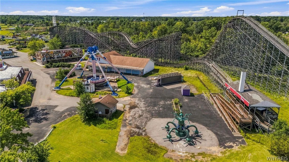 2400 Grand Island Boulevard, Grand Island, New Yor, Grand Island, New York 14072, ,Commercial Sale,For Sale,2400 Grand Island Boulevard, Grand Island, New Yor,0,B1716359