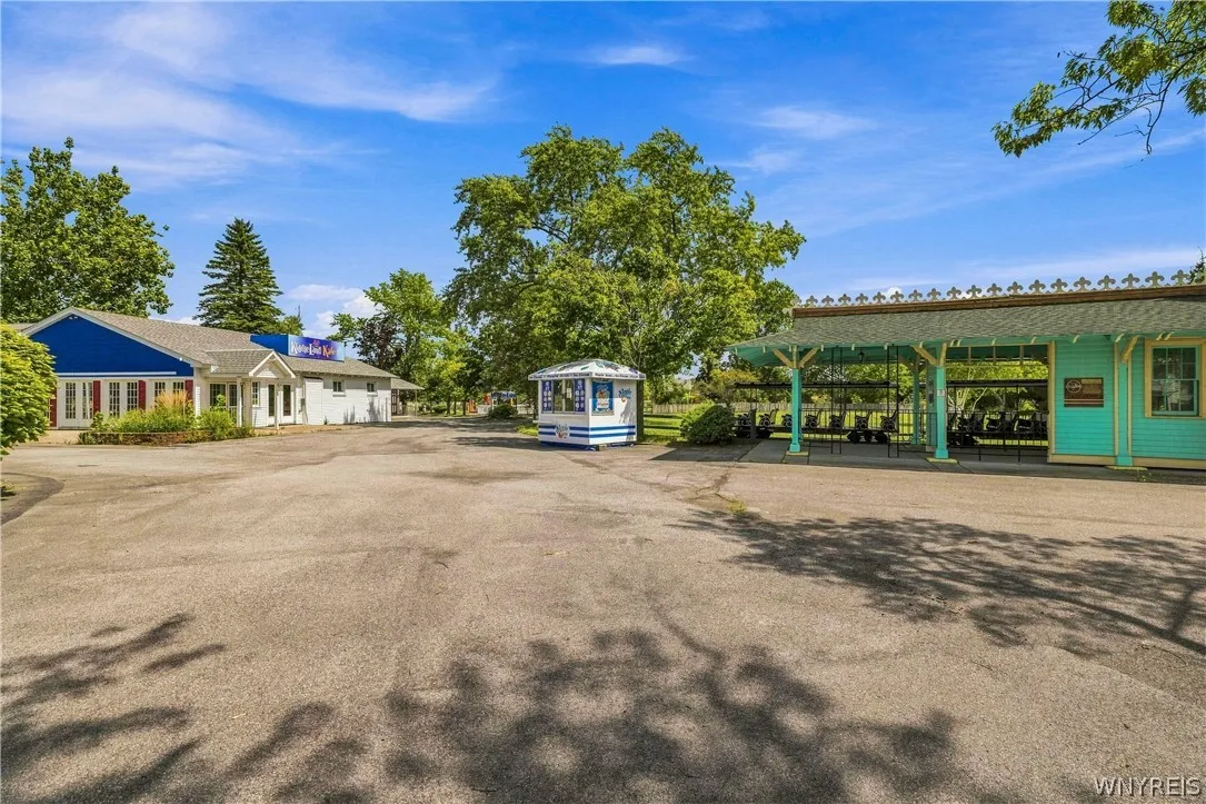 2400 Grand Island Boulevard, Grand Island, New Yor, Grand Island, New York 14072, ,Commercial Sale,For Sale,2400 Grand Island Boulevard, Grand Island, New Yor,0,B1716359