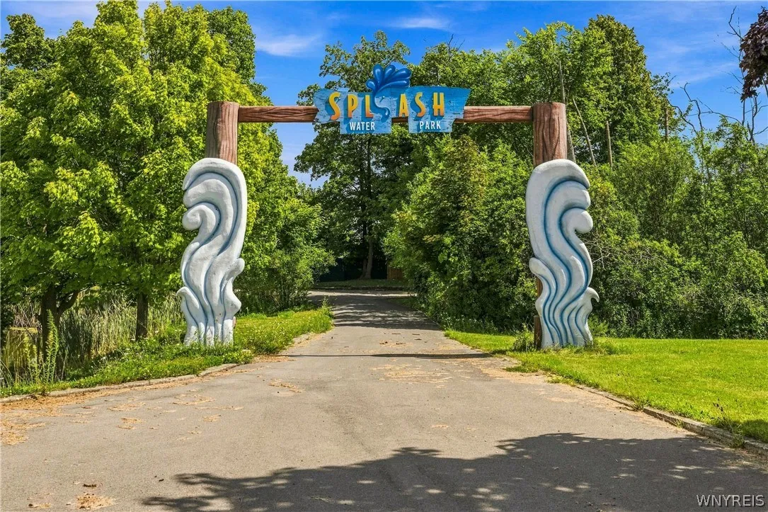 2400 Grand Island Boulevard, Grand Island, New Yor, Grand Island, New York 14072, ,Commercial Sale,For Sale,2400 Grand Island Boulevard, Grand Island, New Yor,0,B1716359