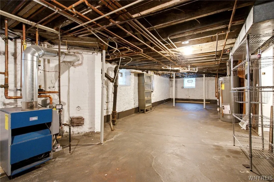 158 Huntington Avenue, Buffalo, New York 14214, Buffalo, New York 14214, 8 Bedroom Bedrooms, 14 Room Rooms,1 BathroomBathrooms,Residential,For Sale,158 Huntington Avenue, Buffalo, New York 14214,0,B1716310