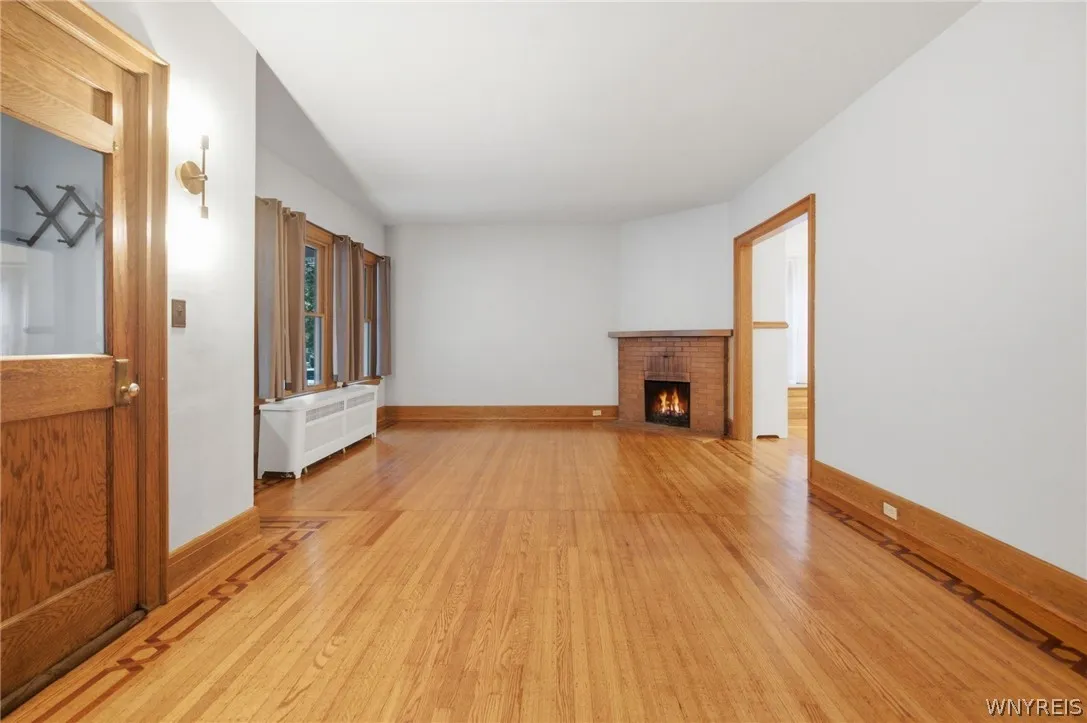 158 Huntington Avenue, Buffalo, New York 14214, Buffalo, New York 14214, 8 Bedroom Bedrooms, 14 Room Rooms,1 BathroomBathrooms,Residential,For Sale,158 Huntington Avenue, Buffalo, New York 14214,0,B1716310