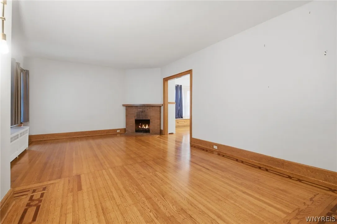 158 Huntington Avenue, Buffalo, New York 14214, Buffalo, New York 14214, 8 Bedroom Bedrooms, 14 Room Rooms,1 BathroomBathrooms,Residential,For Sale,158 Huntington Avenue, Buffalo, New York 14214,0,B1716310