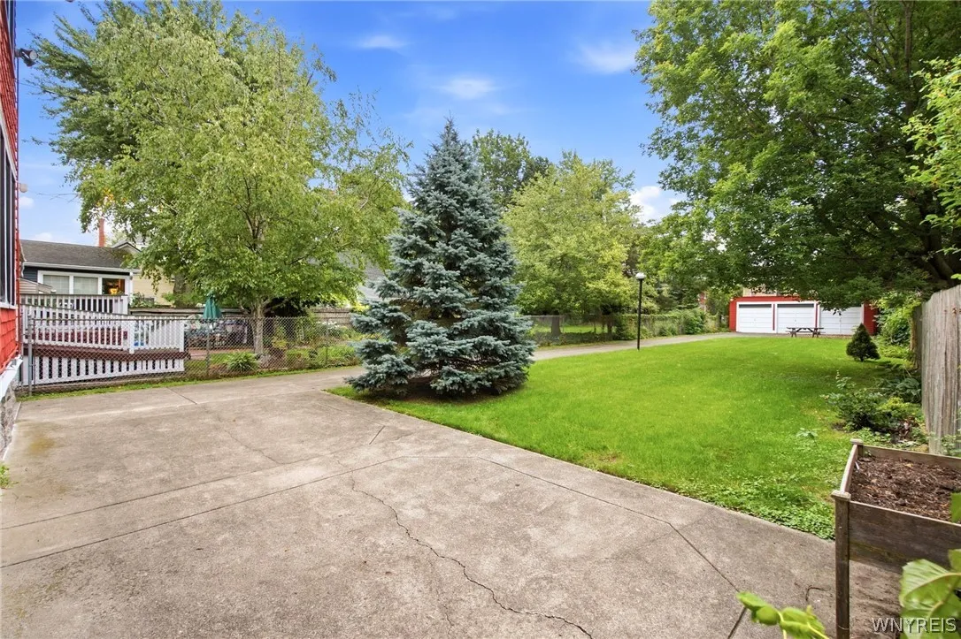 158 Huntington Avenue, Buffalo, New York 14214, Buffalo, New York 14214, 8 Bedroom Bedrooms, 14 Room Rooms,1 BathroomBathrooms,Residential,For Sale,158 Huntington Avenue, Buffalo, New York 14214,0,B1716310