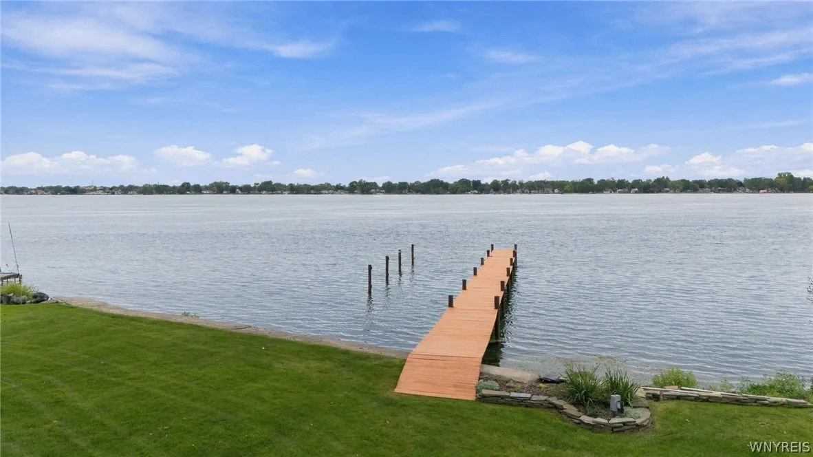 1819 Winter Road, Grand Island, New York 14072, Grand Island, New York 14072, 3 Bedroom Bedrooms, 7 Room Rooms,2 BathroomBathrooms,Residential,For Sale,1819 Winter Road, Grand Island, New York 14072,0,B1716331