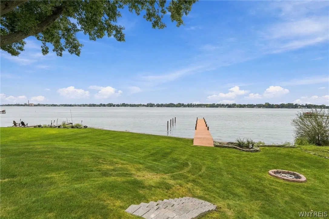 1819 Winter Road, Grand Island, New York 14072, Grand Island, New York 14072, 3 Bedroom Bedrooms, 7 Room Rooms,2 BathroomBathrooms,Residential,For Sale,1819 Winter Road, Grand Island, New York 14072,0,B1716331