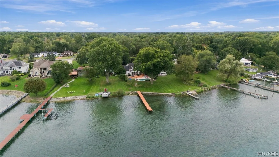 1819 Winter Road, Grand Island, New York 14072, Grand Island, New York 14072, 3 Bedroom Bedrooms, 7 Room Rooms,2 BathroomBathrooms,Residential,For Sale,1819 Winter Road, Grand Island, New York 14072,0,B1716331