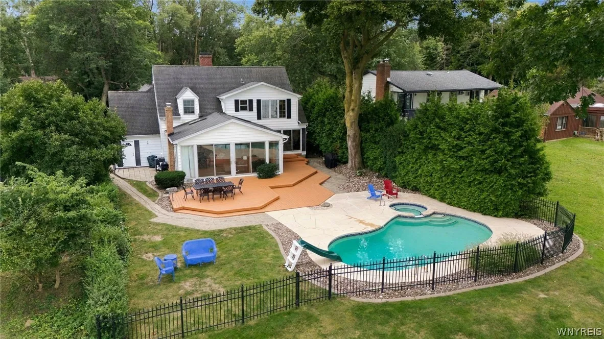 1819 Winter Road, Grand Island, New York 14072, Grand Island, New York 14072, 3 Bedroom Bedrooms, 7 Room Rooms,2 BathroomBathrooms,Residential,For Sale,1819 Winter Road, Grand Island, New York 14072,0,B1716331