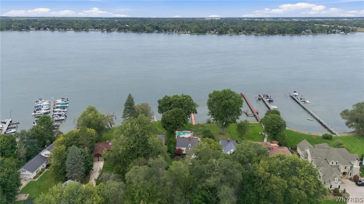 1819 Winter Road, Grand Island, New York 14072, Grand Island, New York 14072, 3 Bedroom Bedrooms, 7 Room Rooms,2 BathroomBathrooms,Residential,For Sale,1819 Winter Road, Grand Island, New York 14072,0,B1716331