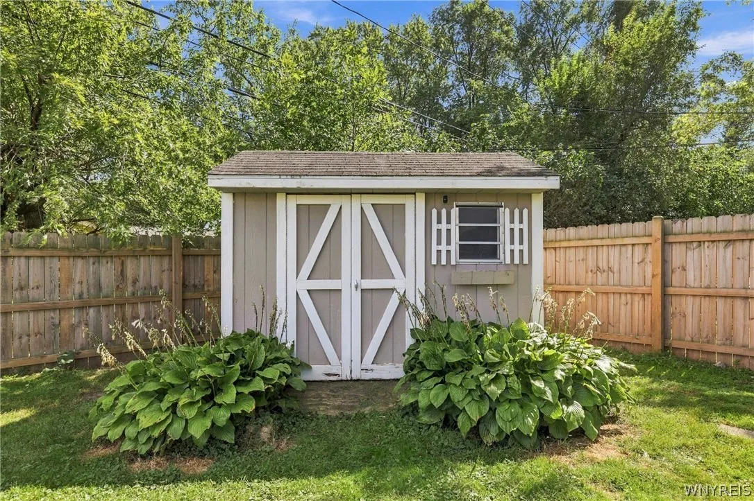 134 Harding Road, Amherst, New York 14221, Amherst, New York 14221, 3 Bedroom Bedrooms, 7 Room Rooms,1 BathroomBathrooms,Residential,For Sale,134 Harding Road, Amherst, New York 14221,0,B1716228