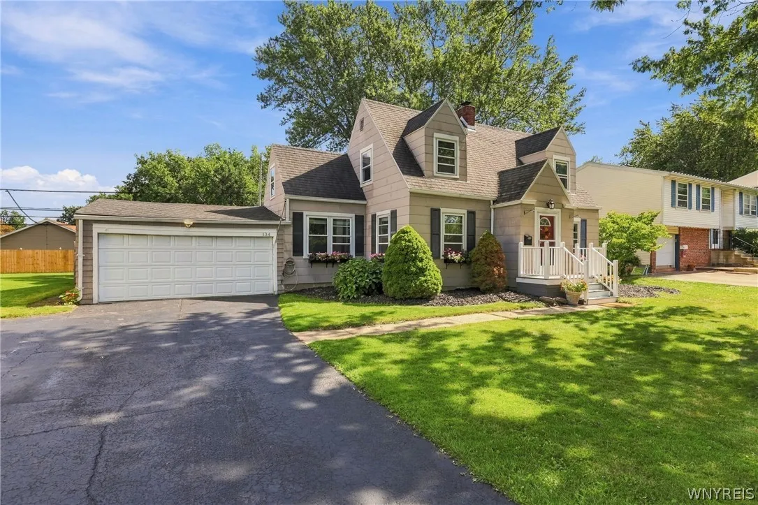 134 Harding Road, Amherst, New York 14221, Amherst, New York 14221, 3 Bedroom Bedrooms, 7 Room Rooms,1 BathroomBathrooms,Residential,For Sale,134 Harding Road, Amherst, New York 14221,0,B1716228