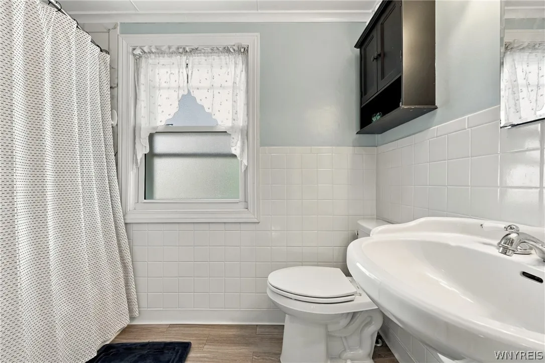 134 Harding Road, Amherst, New York 14221, Amherst, New York 14221, 3 Bedroom Bedrooms, 7 Room Rooms,1 BathroomBathrooms,Residential,For Sale,134 Harding Road, Amherst, New York 14221,0,B1716228