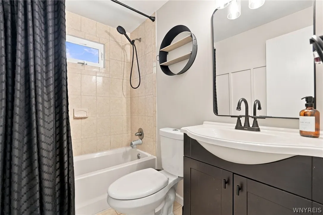 1st Floor Full Bath