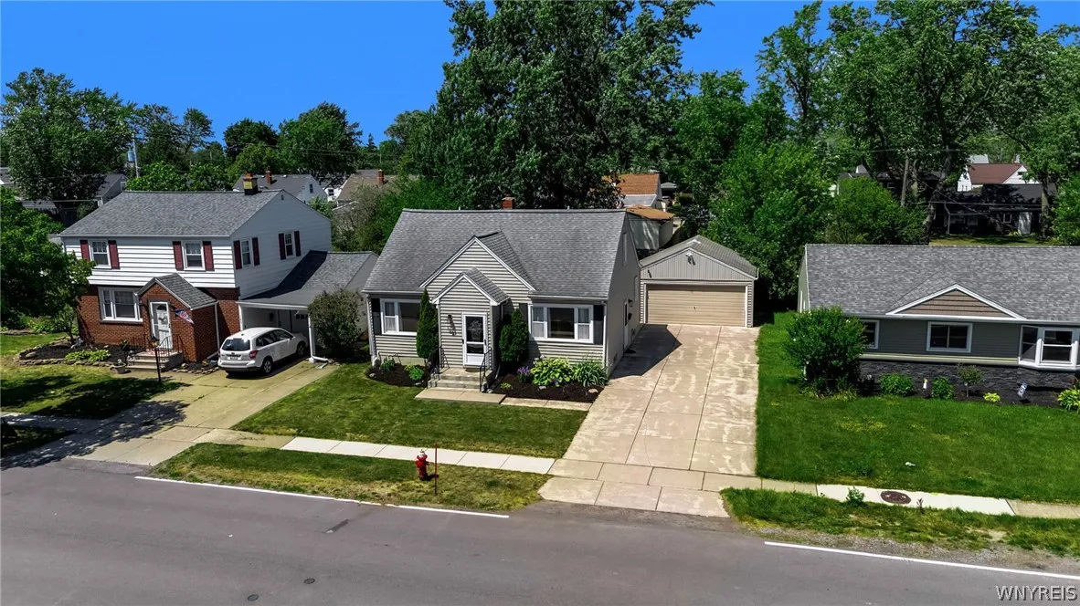 164 Orchard Drive, Tonawanda, New York 14223, Tonawanda, New York 14223, 4 Bedroom Bedrooms, 8 Room Rooms,2 BathroomBathrooms,Residential,For Sale,164 Orchard Drive, Tonawanda, New York 14223,0,B1716444