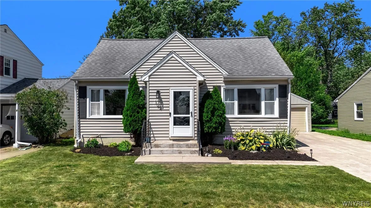 164 Orchard Drive, Tonawanda, New York 14223, Tonawanda, New York 14223, 4 Bedroom Bedrooms, 8 Room Rooms,2 BathroomBathrooms,Residential,For Sale,164 Orchard Drive, Tonawanda, New York 14223,0,B1716444