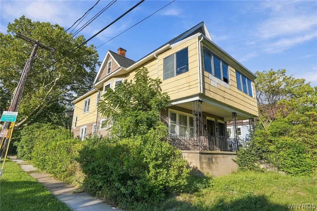 502 High Street, Buffalo, New York 14211, Buffalo, New York 14211, 6 Bedroom Bedrooms, ,2 BathroomBathrooms,Residential,For Sale,502 High Street, Buffalo, New York 14211,0,B1714381