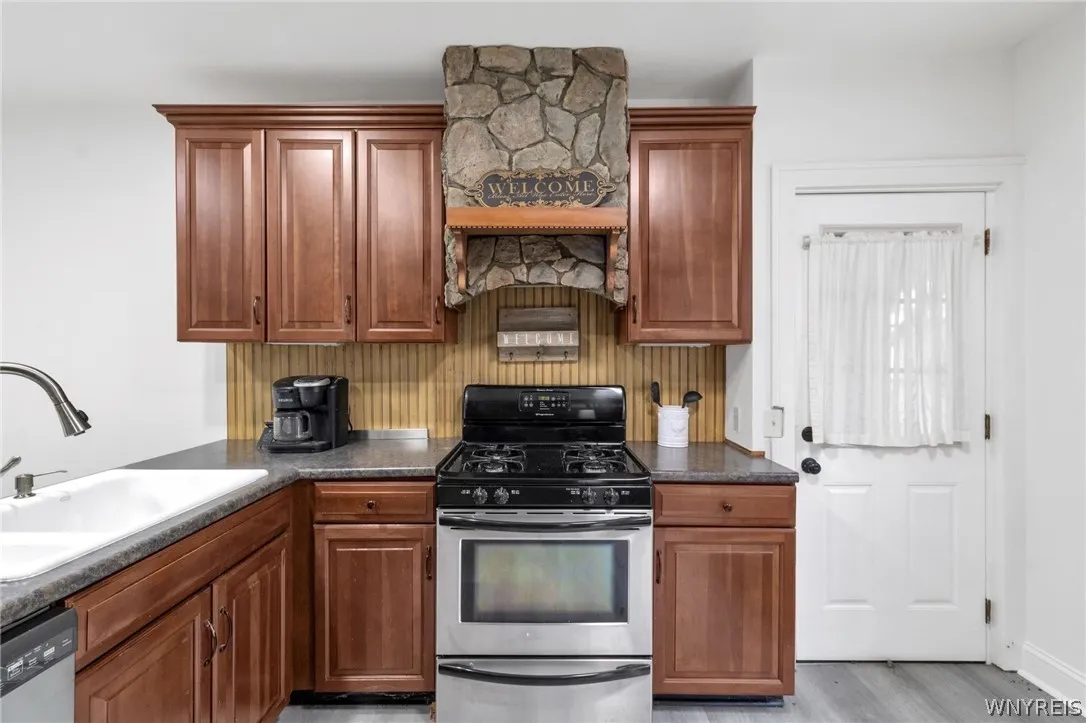 7406 Quaker Road, Orchard Park, New York 14127, Orchard Park, New York 14127, 3 Bedroom Bedrooms, 9 Room Rooms,2 BathroomBathrooms,Residential Lease,For Rent,7406 Quaker Road, Orchard Park, New York 14127,0,B1716745