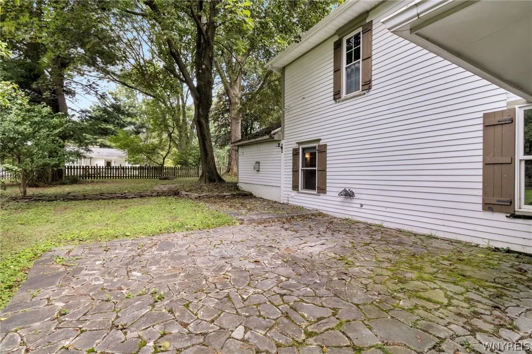 7406 Quaker Road, Orchard Park, New York 14127, Orchard Park, New York 14127, 3 Bedroom Bedrooms, 9 Room Rooms,2 BathroomBathrooms,Residential Lease,For Rent,7406 Quaker Road, Orchard Park, New York 14127,0,B1716745
