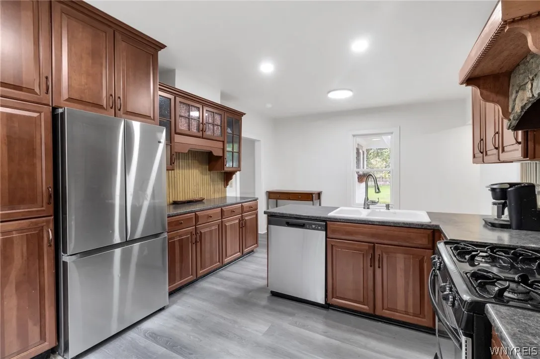 7406 Quaker Road, Orchard Park, New York 14127, Orchard Park, New York 14127, 3 Bedroom Bedrooms, 9 Room Rooms,2 BathroomBathrooms,Residential Lease,For Rent,7406 Quaker Road, Orchard Park, New York 14127,0,B1716745