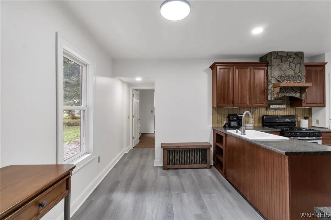7406 Quaker Road, Orchard Park, New York 14127, Orchard Park, New York 14127, 3 Bedroom Bedrooms, 9 Room Rooms,2 BathroomBathrooms,Residential Lease,For Rent,7406 Quaker Road, Orchard Park, New York 14127,0,B1716745