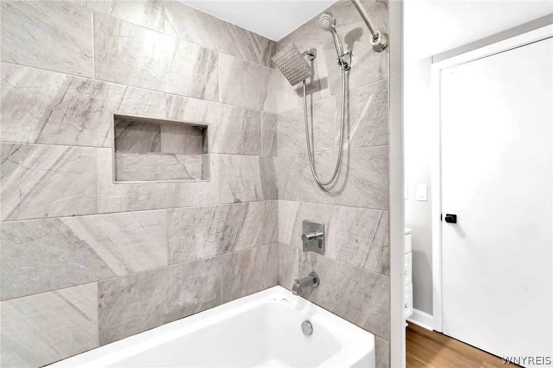 6360 New Taylor Road, Orchard Park, New York 14127, Orchard Park, New York 14127, 3 Bedroom Bedrooms, 5 Room Rooms,1 BathroomBathrooms,Residential Lease,For Rent,6360 New Taylor Road, Orchard Park, New York 14127,0,B1716787