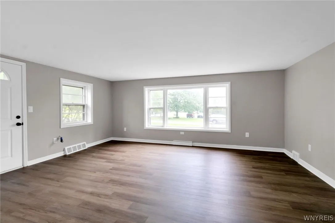 6360 New Taylor Road, Orchard Park, New York 14127, Orchard Park, New York 14127, 3 Bedroom Bedrooms, 5 Room Rooms,1 BathroomBathrooms,Residential Lease,For Rent,6360 New Taylor Road, Orchard Park, New York 14127,0,B1716787
