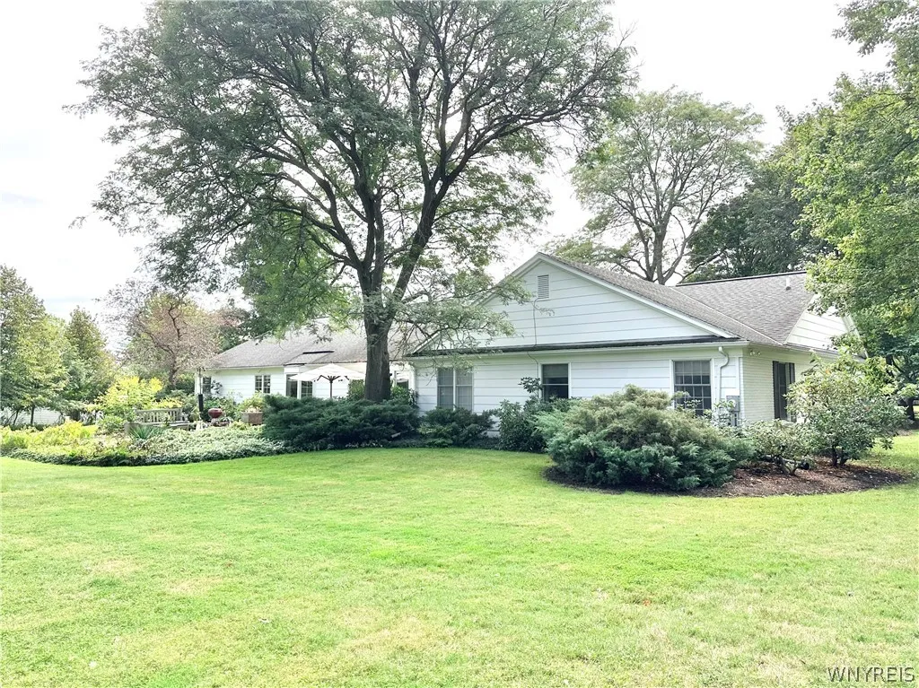 339 Stonehenge Dr, Orchard Park, New York 14127, Orchard Park, New York 14127, 3 Bedroom Bedrooms, 10 Room Rooms,3 BathroomBathrooms,Residential,For Sale,339 Stonehenge Dr, Orchard Park, New York 14127,0,B1716840