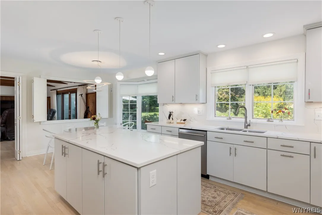 339 Stonehenge Dr, Orchard Park, New York 14127, Orchard Park, New York 14127, 3 Bedroom Bedrooms, 10 Room Rooms,3 BathroomBathrooms,Residential,For Sale,339 Stonehenge Dr, Orchard Park, New York 14127,0,B1716840