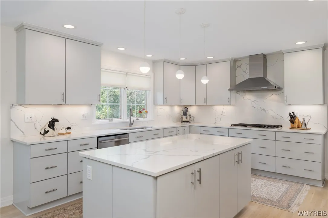 339 Stonehenge Dr, Orchard Park, New York 14127, Orchard Park, New York 14127, 3 Bedroom Bedrooms, 10 Room Rooms,3 BathroomBathrooms,Residential,For Sale,339 Stonehenge Dr, Orchard Park, New York 14127,0,B1716840