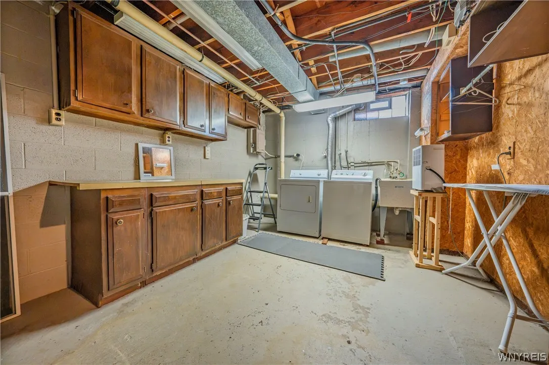 105 Carriage Drive 3, Orchard Park, New York 14127, Orchard Park, New York 14127, 3 Bedroom Bedrooms, 6 Room Rooms,1 BathroomBathrooms,Residential,For Sale,105 Carriage Drive 3, Orchard Park, New York 14127,0,B1714317
