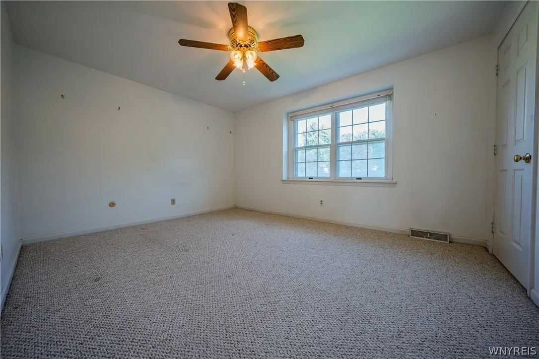105 Carriage Drive 3, Orchard Park, New York 14127, Orchard Park, New York 14127, 3 Bedroom Bedrooms, 6 Room Rooms,1 BathroomBathrooms,Residential,For Sale,105 Carriage Drive 3, Orchard Park, New York 14127,0,B1714317