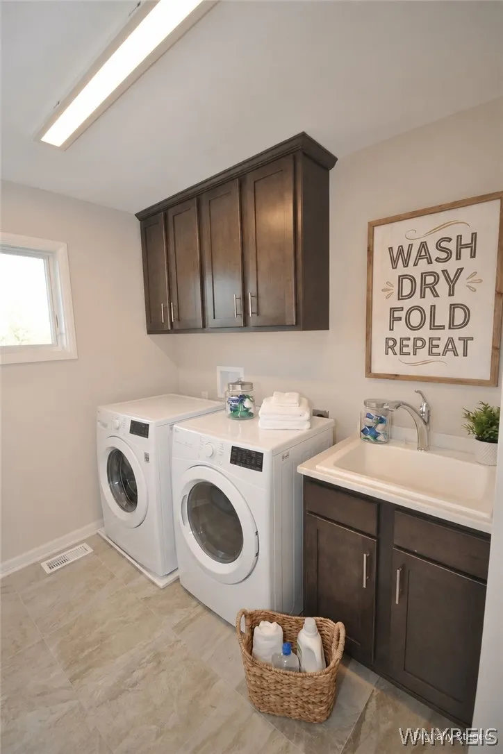 6 Hampton Court, Orchard Park, New York 14127, Orchard Park, New York 14127, 4 Bedroom Bedrooms, 16 Room Rooms,3 BathroomBathrooms,Residential,For Sale,6 Hampton Court, Orchard Park, New York 14127,0,B1715446