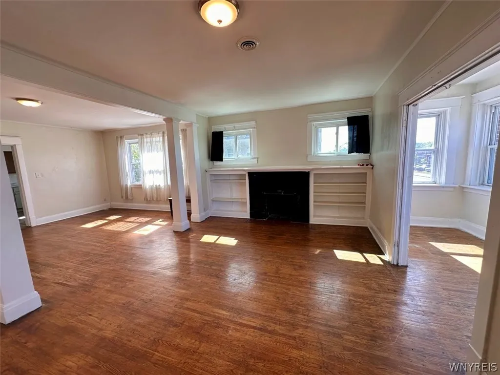 2265 Delaware Ave Avenue South Apt, Buffalo, New Y, Buffalo, New York 14216, 2 Bedroom Bedrooms, 5 Room Rooms,1 BathroomBathrooms,Residential Lease,For Rent,2265 Delaware Ave Avenue South Apt, Buffalo, New Y,0,B1717241