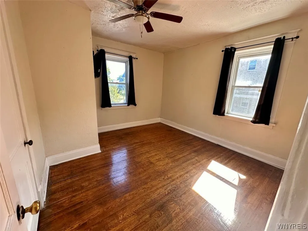 2265 Delaware Ave Avenue South Apt, Buffalo, New Y, Buffalo, New York 14216, 2 Bedroom Bedrooms, 5 Room Rooms,1 BathroomBathrooms,Residential Lease,For Rent,2265 Delaware Ave Avenue South Apt, Buffalo, New Y,0,B1717241