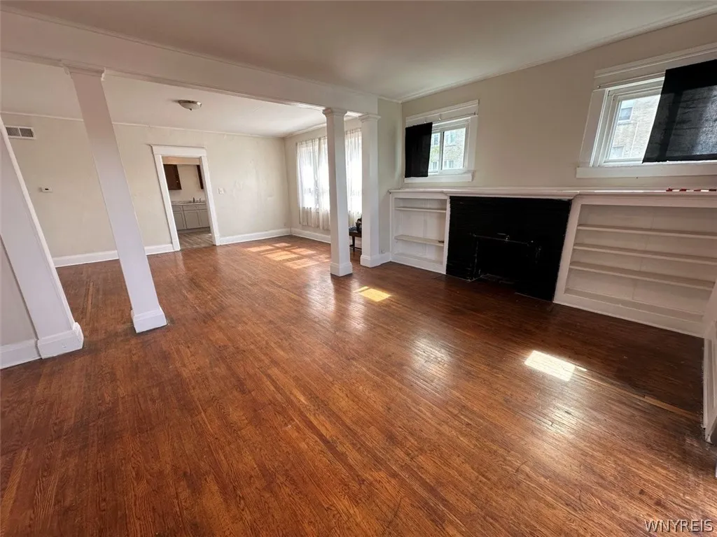 2265 Delaware Ave Avenue South Apt, Buffalo, New Y, Buffalo, New York 14216, 2 Bedroom Bedrooms, 5 Room Rooms,1 BathroomBathrooms,Residential Lease,For Rent,2265 Delaware Ave Avenue South Apt, Buffalo, New Y,0,B1717241