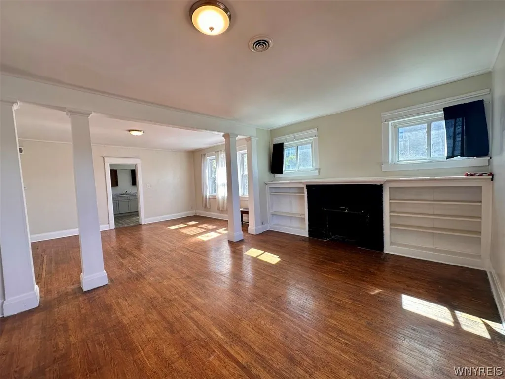 2265 Delaware Ave Avenue South Apt, Buffalo, New Y, Buffalo, New York 14216, 2 Bedroom Bedrooms, 5 Room Rooms,1 BathroomBathrooms,Residential Lease,For Rent,2265 Delaware Ave Avenue South Apt, Buffalo, New Y,0,B1717241