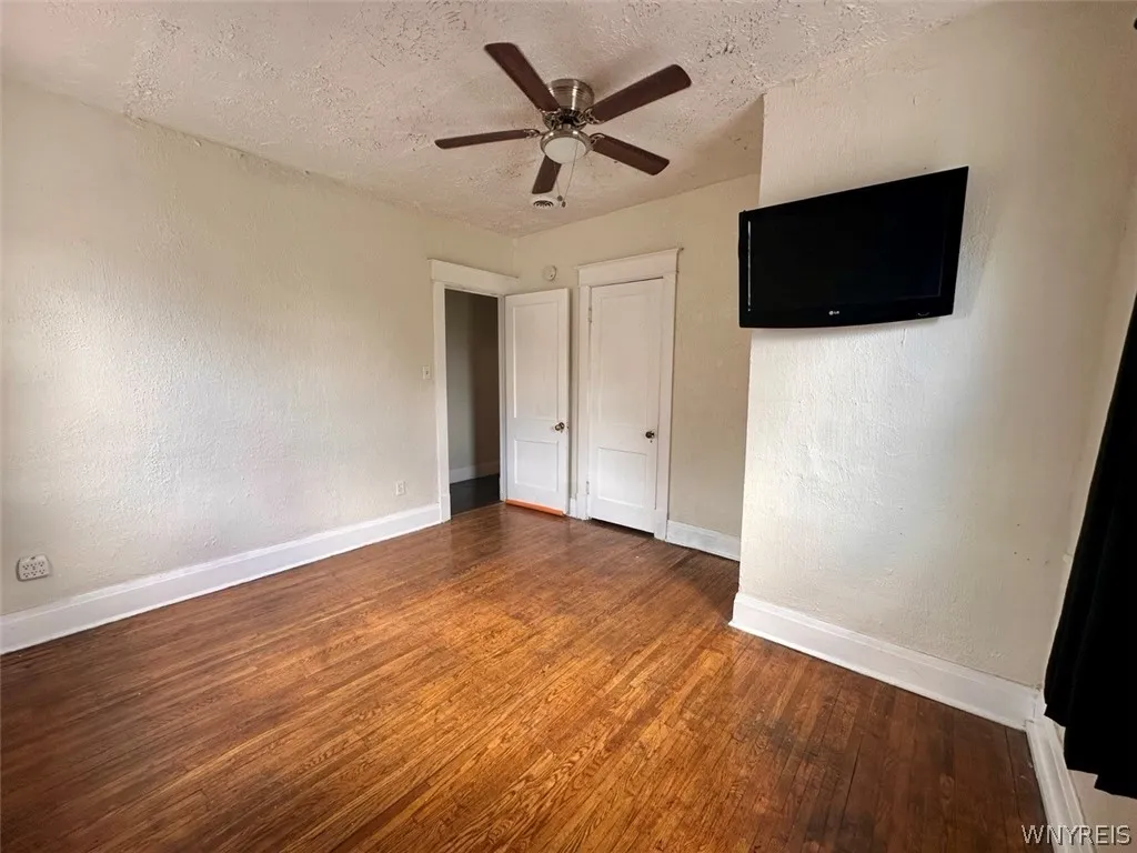 2265 Delaware Ave Avenue South Apt, Buffalo, New Y, Buffalo, New York 14216, 2 Bedroom Bedrooms, 5 Room Rooms,1 BathroomBathrooms,Residential Lease,For Rent,2265 Delaware Ave Avenue South Apt, Buffalo, New Y,0,B1717241