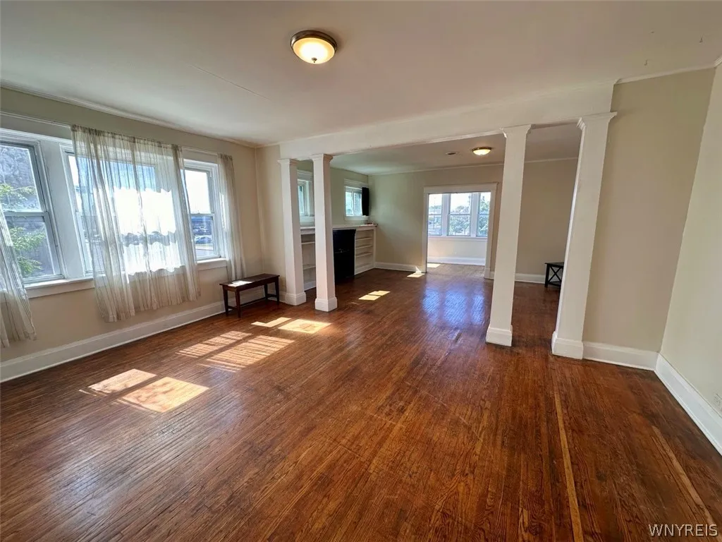 2265 Delaware Ave Avenue South Apt, Buffalo, New Y, Buffalo, New York 14216, 2 Bedroom Bedrooms, 5 Room Rooms,1 BathroomBathrooms,Residential Lease,For Rent,2265 Delaware Ave Avenue South Apt, Buffalo, New Y,0,B1717241