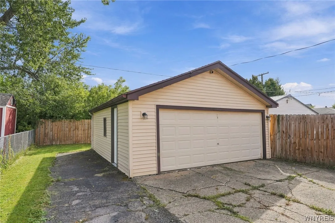191 Crestwood Avenue, Buffalo, New York 14216, Buffalo, New York 14216, 3 Bedroom Bedrooms, 7 Room Rooms,1 BathroomBathrooms,Residential,For Sale,191 Crestwood Avenue, Buffalo, New York 14216,0,B1713519