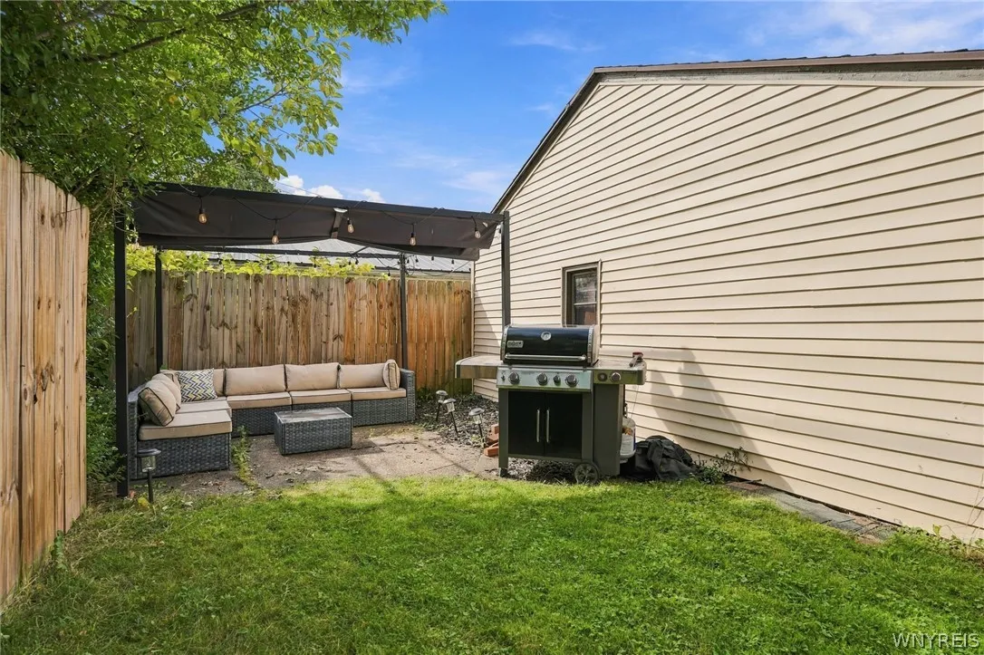 191 Crestwood Avenue, Buffalo, New York 14216, Buffalo, New York 14216, 3 Bedroom Bedrooms, 7 Room Rooms,1 BathroomBathrooms,Residential,For Sale,191 Crestwood Avenue, Buffalo, New York 14216,0,B1713519