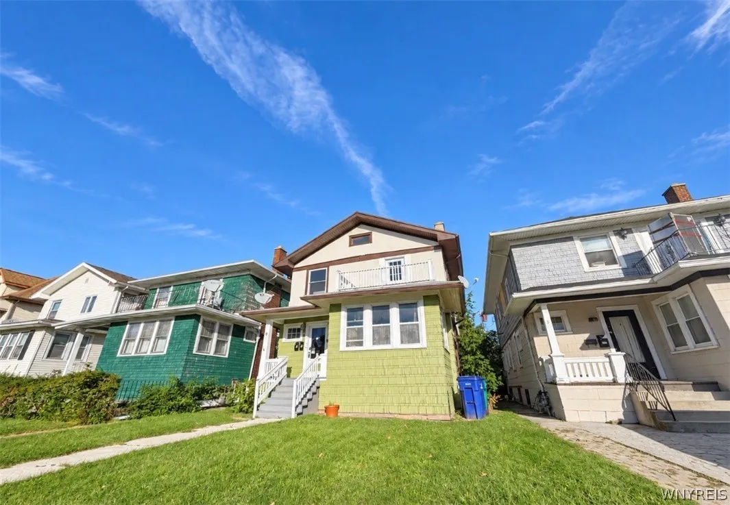 9 Lovering Avenue 7, Buffalo, New York 14216, Buffalo, New York 14216, 3 Bedroom Bedrooms, 6 Room Rooms,1 BathroomBathrooms,Residential Lease,For Rent,9 Lovering Avenue 7, Buffalo, New York 14216,0,B1717000