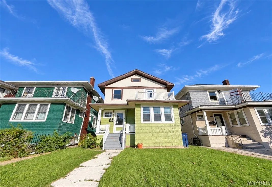 9 Lovering Avenue 7, Buffalo, New York 14216, Buffalo, New York 14216, 3 Bedroom Bedrooms, 6 Room Rooms,1 BathroomBathrooms,Residential Lease,For Rent,9 Lovering Avenue 7, Buffalo, New York 14216,0,B1717000