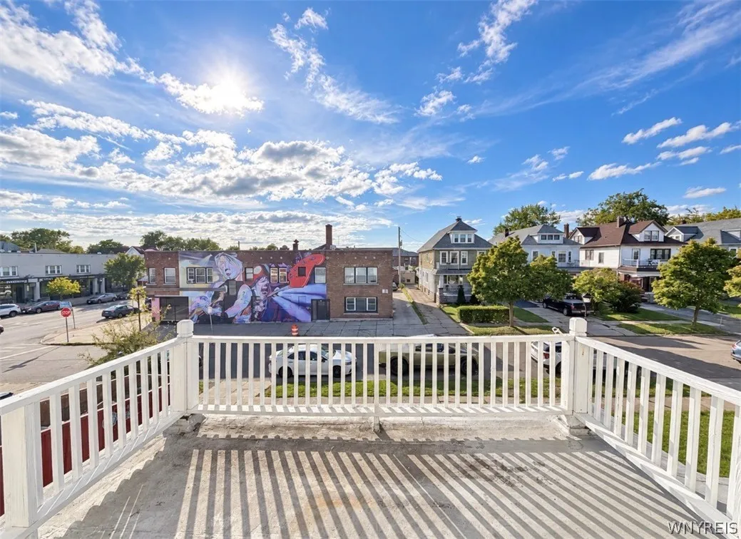 9 Lovering Avenue 7, Buffalo, New York 14216, Buffalo, New York 14216, 3 Bedroom Bedrooms, 6 Room Rooms,1 BathroomBathrooms,Residential Lease,For Rent,9 Lovering Avenue 7, Buffalo, New York 14216,0,B1717000