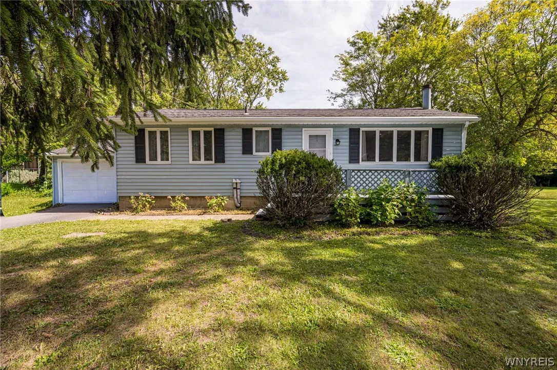 6419 Milestrip Road, Orchard Park, New York 14127, Orchard Park, New York 14127, 3 Bedroom Bedrooms, 8 Room Rooms,1 BathroomBathrooms,Residential,For Sale,6419 Milestrip Road, Orchard Park, New York 14127,0,B1713332