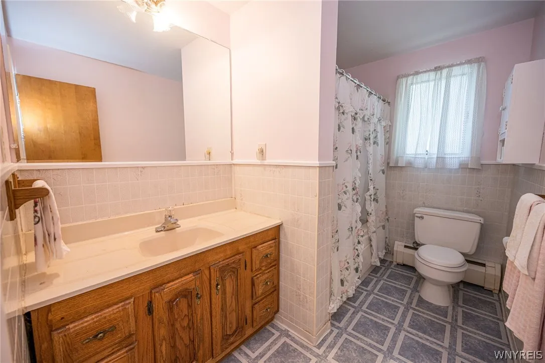 6419 Milestrip Road, Orchard Park, New York 14127, Orchard Park, New York 14127, 3 Bedroom Bedrooms, 8 Room Rooms,1 BathroomBathrooms,Residential,For Sale,6419 Milestrip Road, Orchard Park, New York 14127,0,B1713332