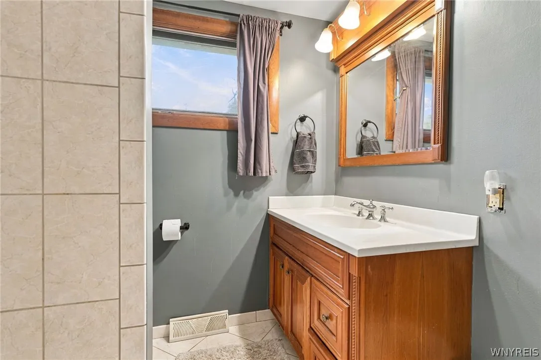 5083 Bradley Lane, Hamburg, New York 14075, Hamburg, New York 14075, 3 Bedroom Bedrooms, 9 Room Rooms,1 BathroomBathrooms,Residential,For Sale,5083 Bradley Lane, Hamburg, New York 14075,0,B1716118